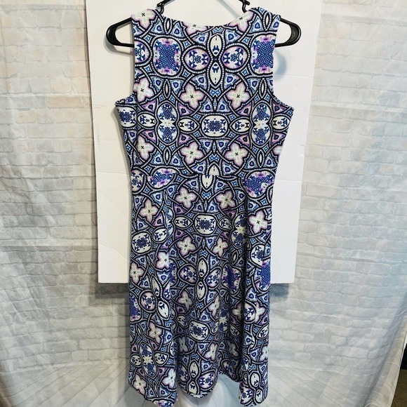 Talbots Petite Size 2 dress, slightly flared skirt. Sleeveless - Picture 2 of 5